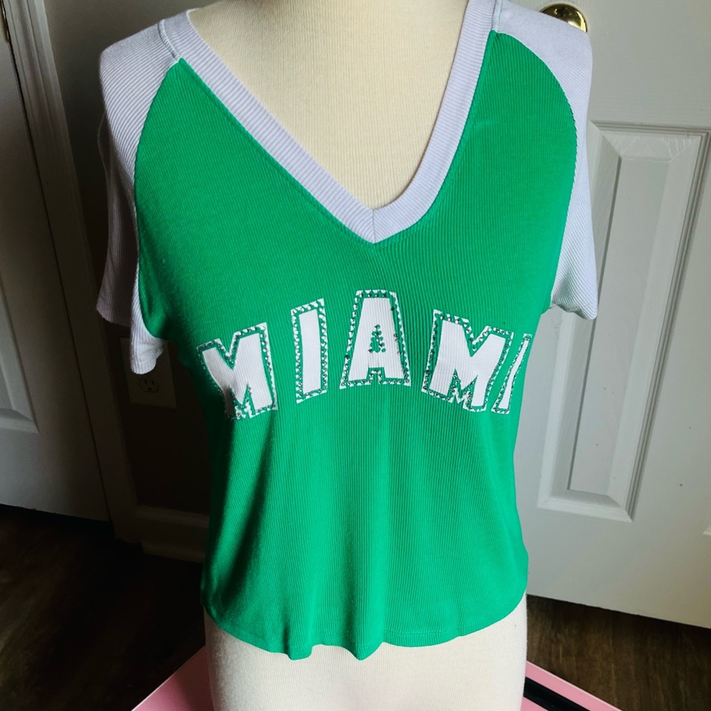 Miami V-Neck Ribbed Tee - Green & White